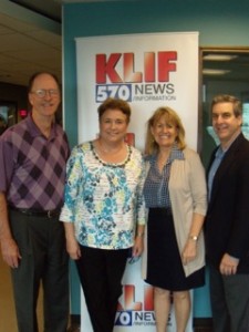 Guests Mike Tuttle and Toni Tuttle, Vickie Henry, and host Steve A. Klein.